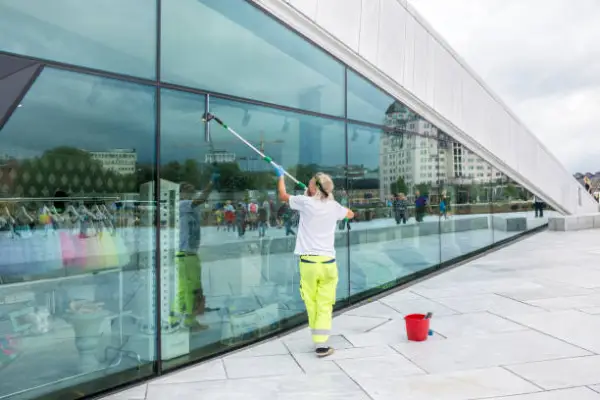 Quality Commercial Window Washing