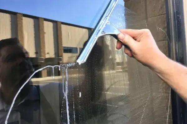 Crystal-Clear Exterior Window Cleaning