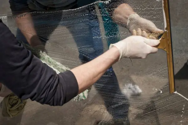 Spot-On Exterior Window Washing